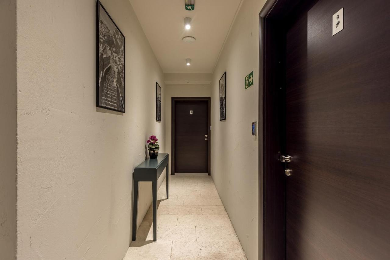 Leonis Restaurant & Rooms สปลิท ภายนอก รูปภาพ