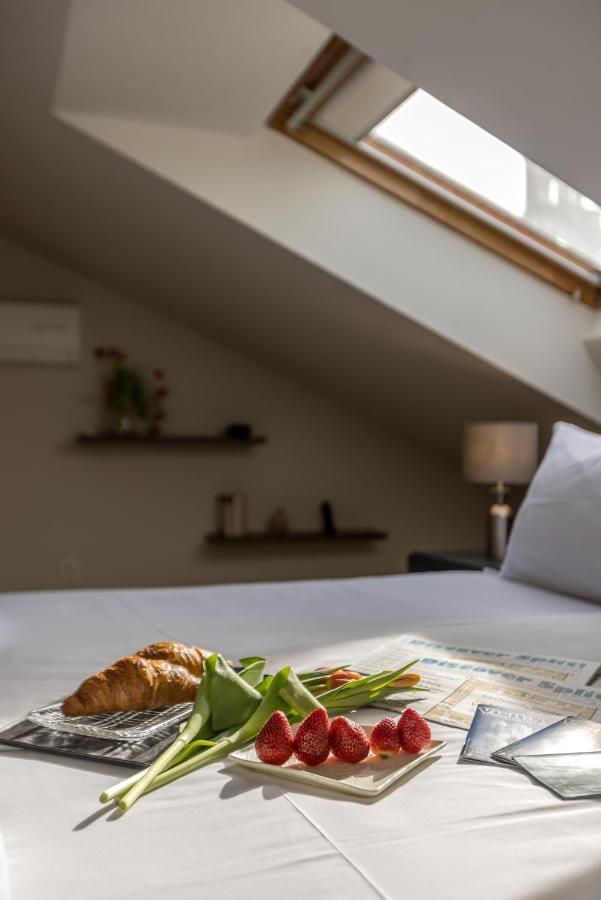 Leonis Restaurant & Rooms สปลิท ภายนอก รูปภาพ